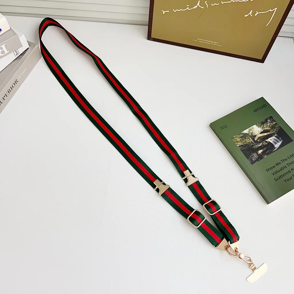 Retractable lanyard charging cable (240W fast charging, freely adjustable length)